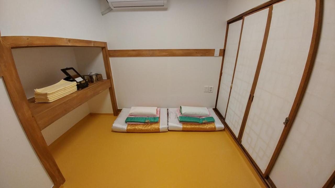 Hyosunjae Hanok Guesthouse Seoel Buitenkant foto