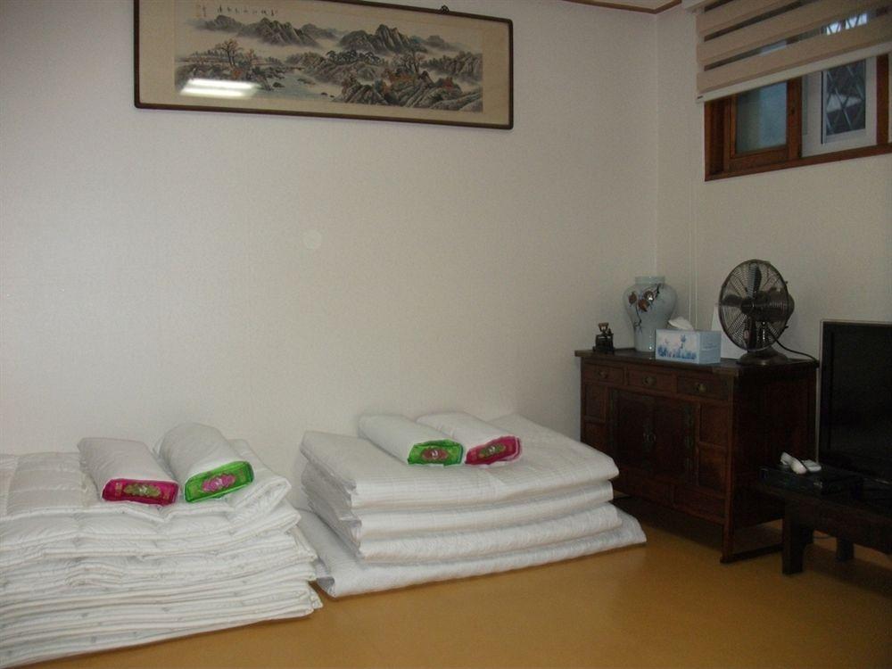 Hyosunjae Hanok Guesthouse Seoel Buitenkant foto