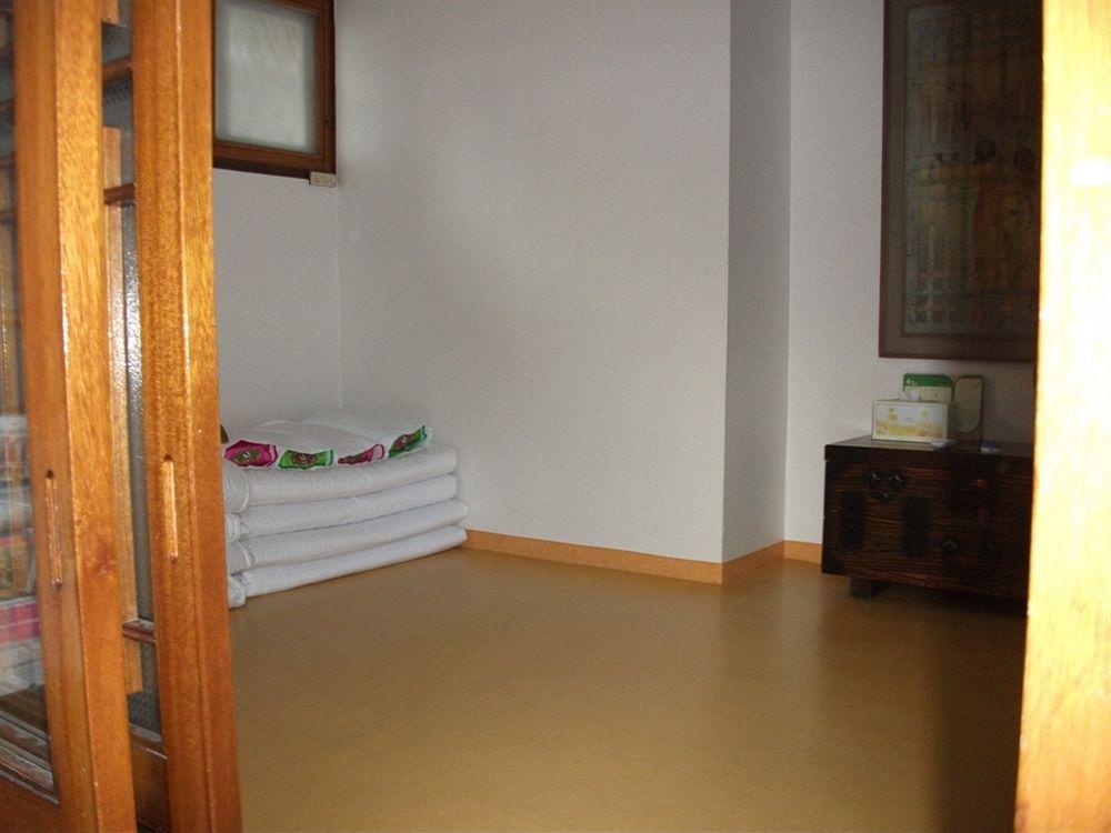 Hyosunjae Hanok Guesthouse Seoel Buitenkant foto