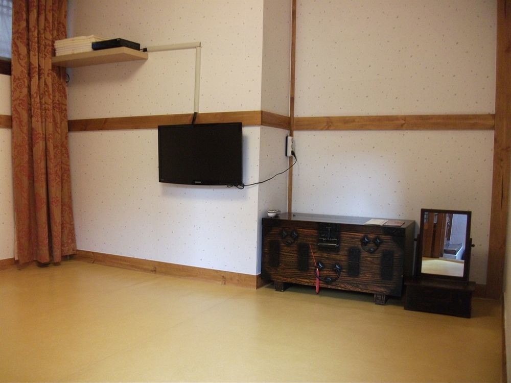 Hyosunjae Hanok Guesthouse Seoel Buitenkant foto